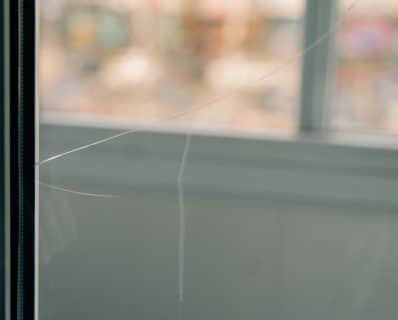 Window crack repair tips